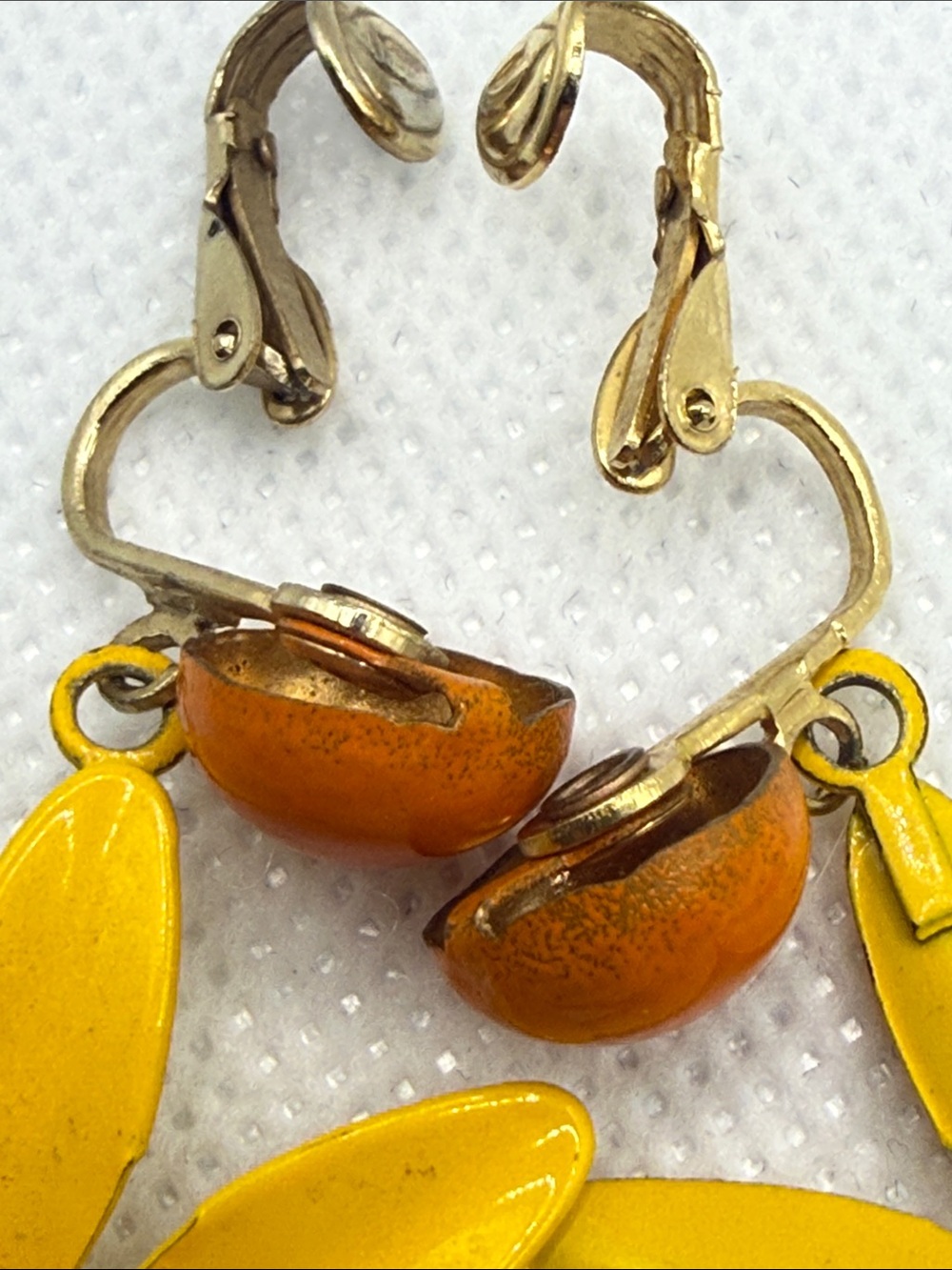 Incredible Yellow & Orange enamel dangle retro MCM Floral Drop Clip-On Earrings - Picture 8 of 9